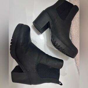 Dream Pairs Sz 8 Black Chunky Heel Chelsea ankle Boots - Women's Booties